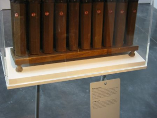 102-0216_img